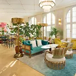 Hotel Capital